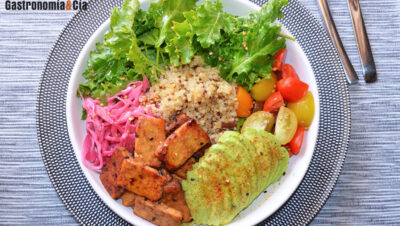 ideas para ensaladas con proteinas variadas